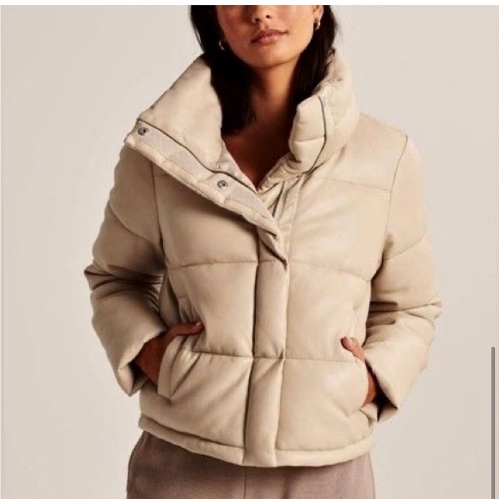 Abercrombie & fitch la mini puffer vegan leather women jacket size small NWT